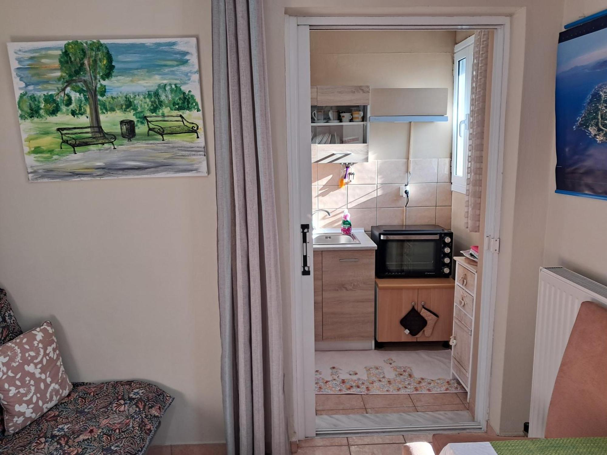 Top Floor On Villa, 3' From Center, By The Sea! Host Is Efi Kwsta Preveza Exterior photo